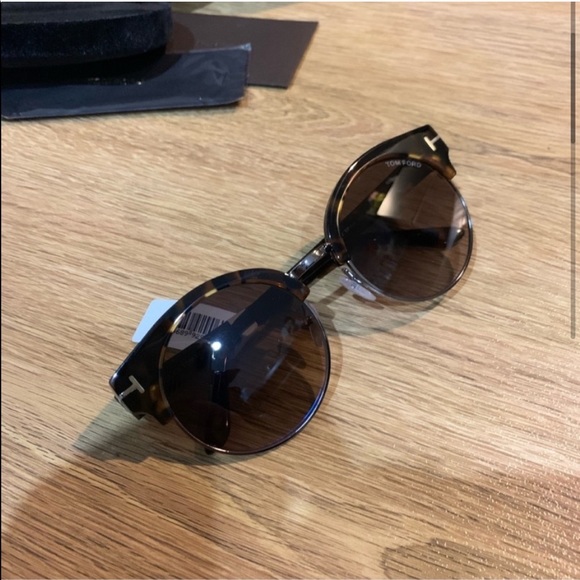 FINAL PRICE NWB Tom Ford Alissa Sunglasses - Picture 2 of 5